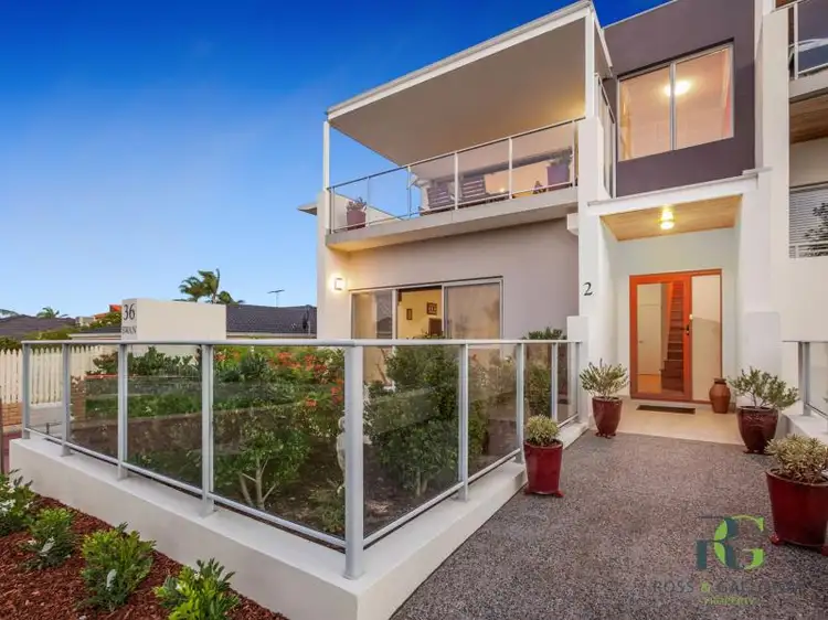 2/36 Swan Road, Attadale WA 6156
