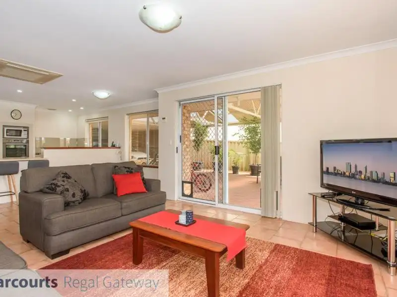 Main view of Homely house listing, 21 Veneta Circuit, Atwell WA 6164