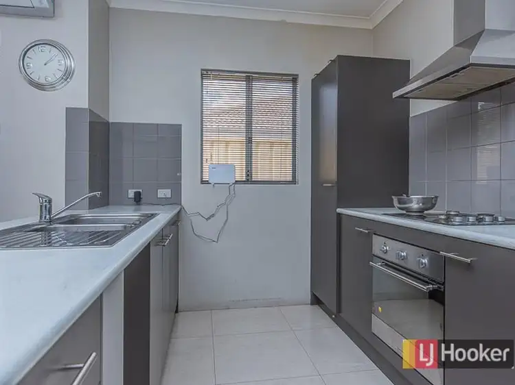 2/13 Bray Street, Kelmscott WA 6111
