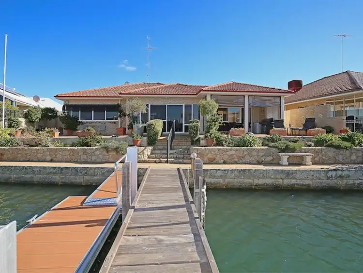 Second view of Homely house listing, 16 Rialto Place, Halls Head WA 6210