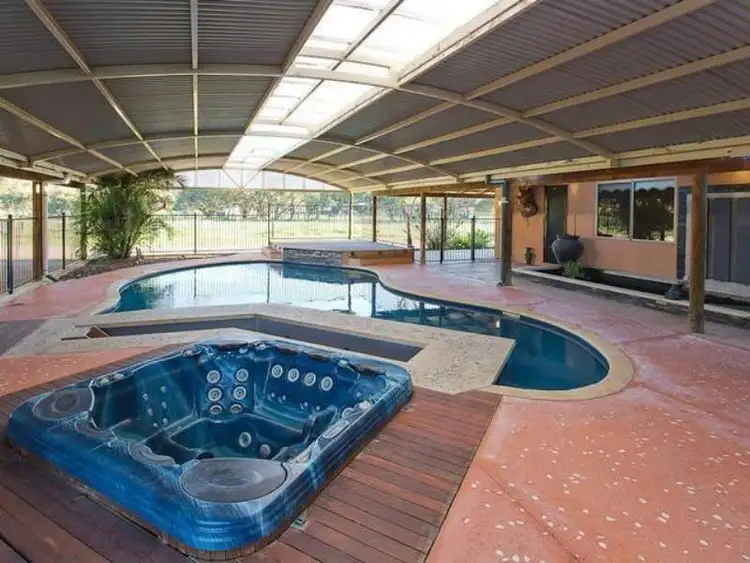 39 Blair Road, Oakford WA 6121