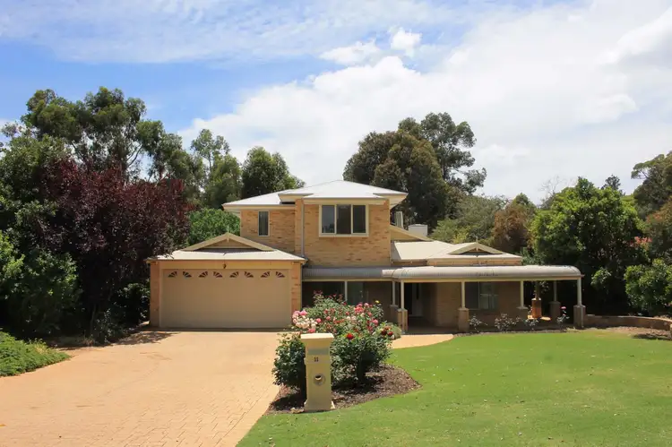 11 Laslett Circle, Mundaring WA 6073