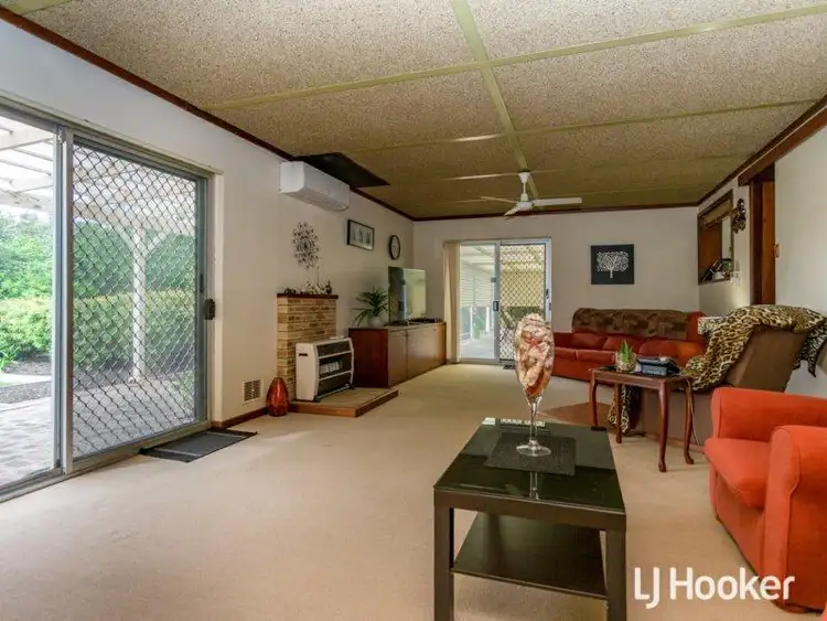 Sixth view of Homely house listing, 10 Palin Court, Langford WA 6147