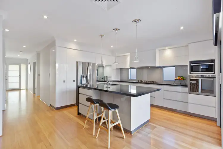 5 Hall Street, Karrinyup WA 6018