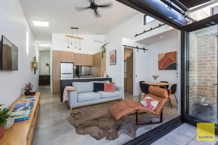 8 Finial Lane, Leederville WA 6007