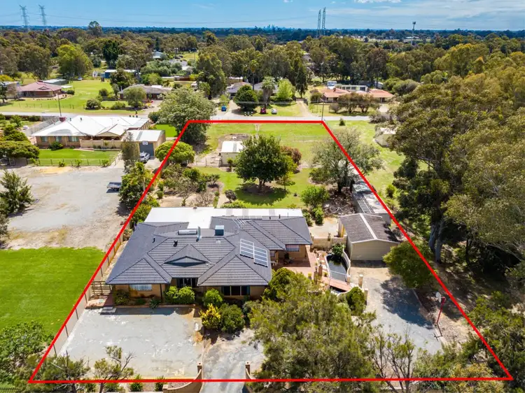 21 Lake Road, Champion Lakes WA 6111