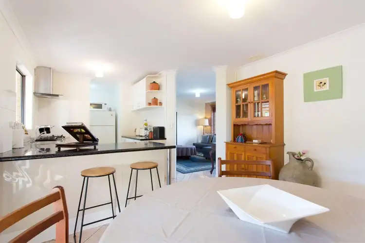 16 Lambourne Retreat, Mirrabooka WA 6061