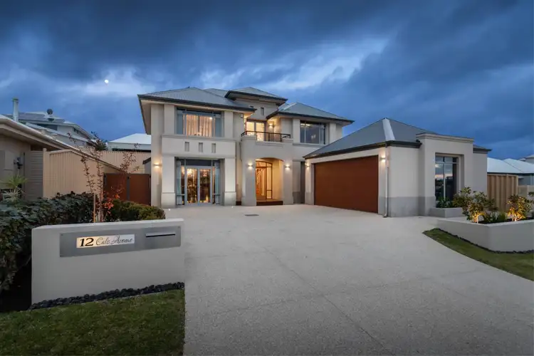 12 Calis Avenue, Iluka WA 6028