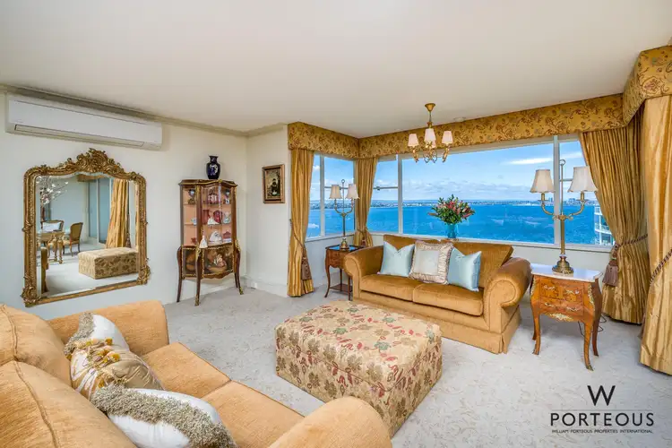 12E/16 Kings Park Avenue, Crawley WA 6009