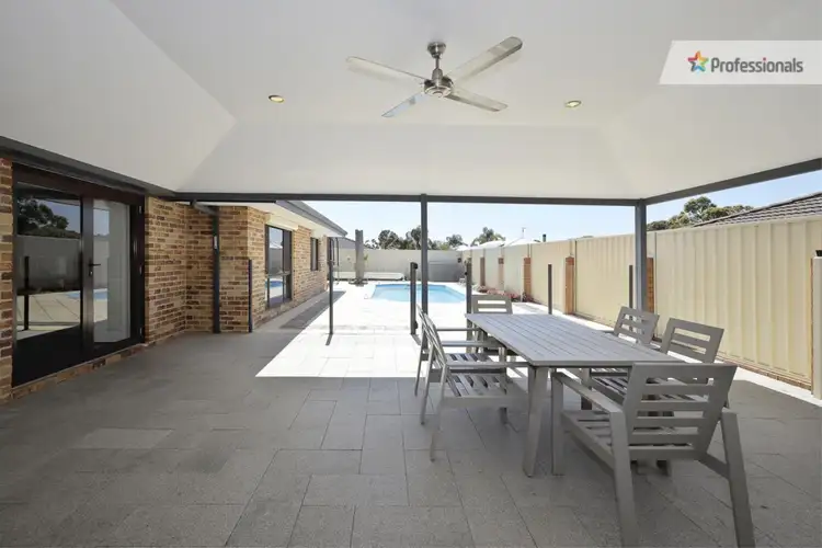 93 Buckingham Drive, Swan View WA 6056