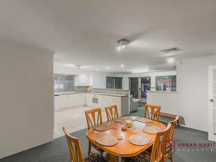 Sixth view of Homely house listing, 3 Dawkins Court, Leda WA 6170