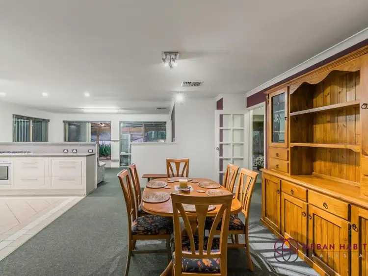 Seventh view of Homely house listing, 3 Dawkins Court, Leda WA 6170