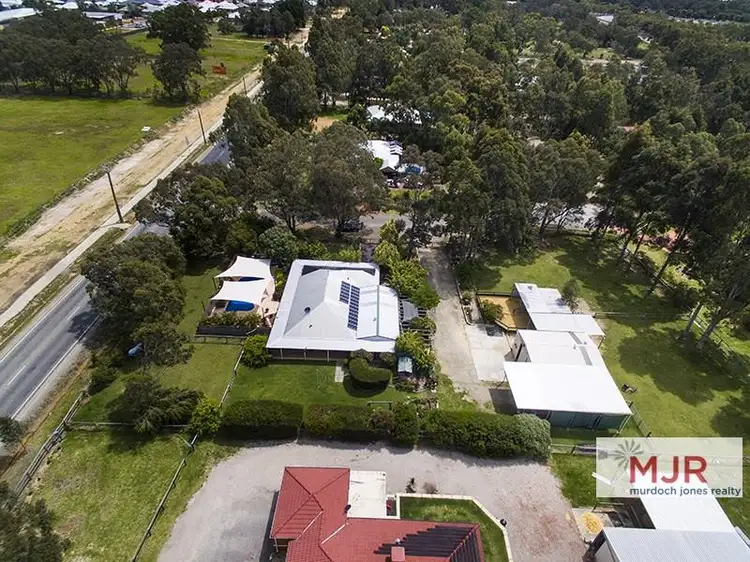2 Bradley Close, Byford WA 6122