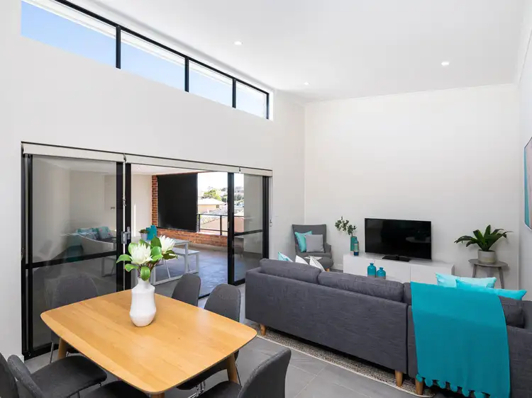2/8 Sporing Way, Hillarys WA 6025