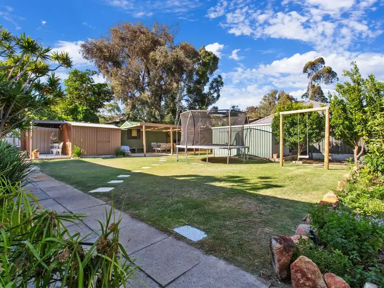 7 Wandoo Road, Duncraig WA 6023