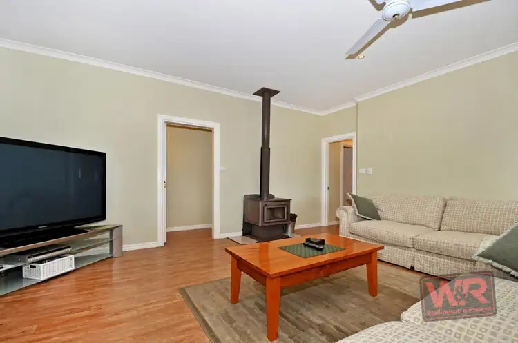 Fifth view of Homely house listing, 2 Batelier Close, Spencer Park WA 6330