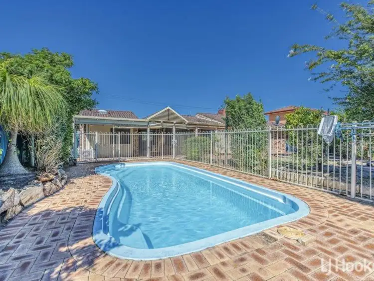 25 Bardwell Street, Thornlie WA 6108