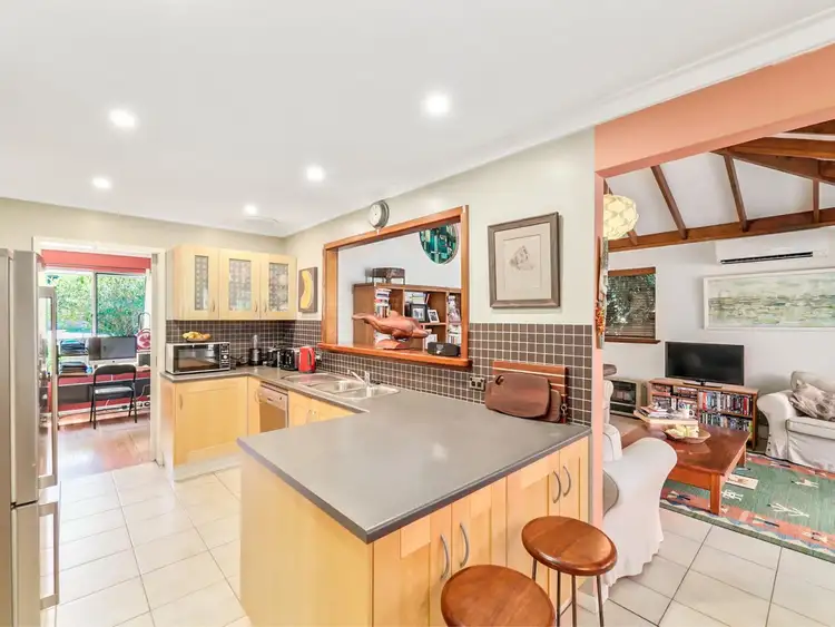 Fifth view of Homely house listing, 6 Hovea Avenue, Sorrento WA 6020