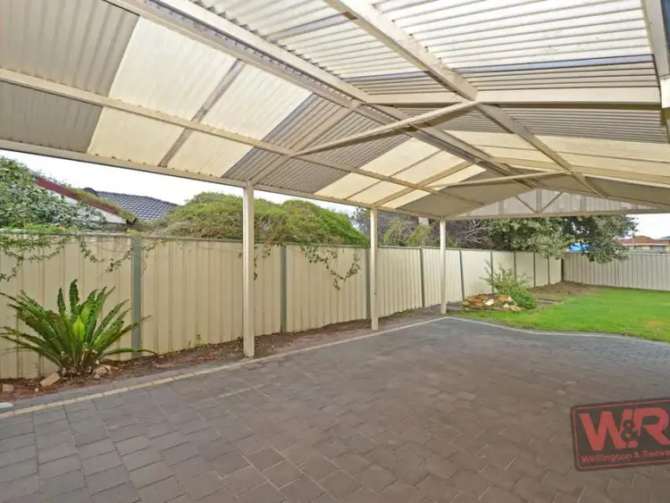 53 Drome Road, Orana WA 6330