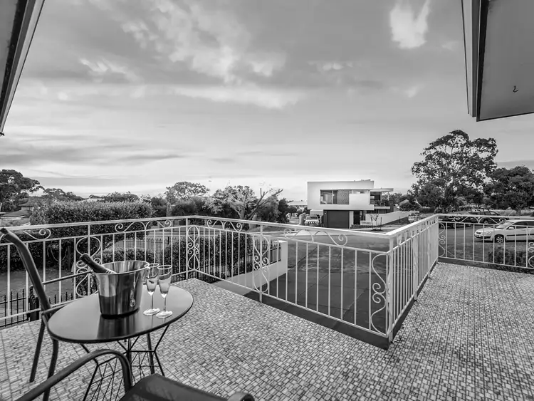 4A Queenscliffe Road, Doubleview WA 6018