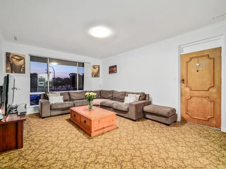 Third view of Homely semi-detached listing, 4A Queenscliffe Road, Doubleview WA 6018