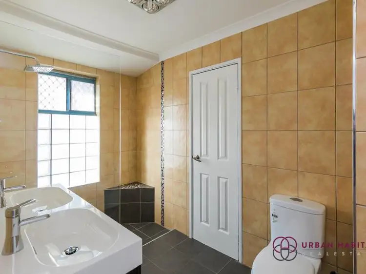 Seventh view of Homely house listing, 4 Eddy Close, Leda WA 6170