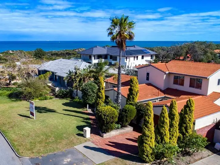 10 Belford Road, City Beach WA 6015