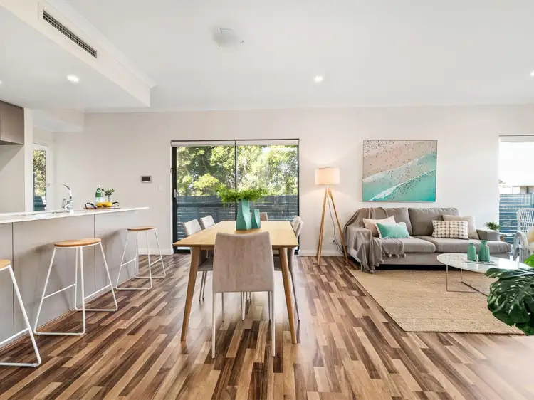 2/61 Kempenfeldt Avenue, Sorrento WA 6020