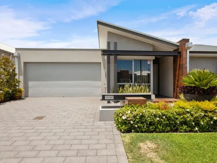 Main view of Homely house listing, 32 Kangaroo Avenue, Kwinana Town Centre WA 6167