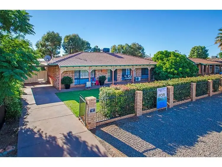 12 Littlewood Place, West Lamington WA 6430