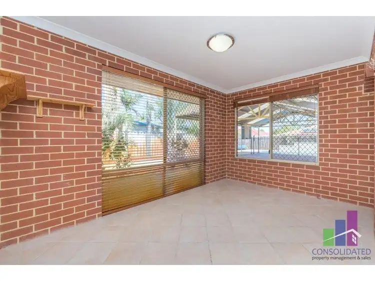 Seventh view of Homely house listing, 2 Elbrus Way, Caversham WA 6055