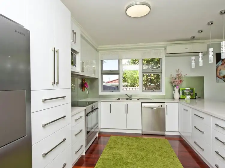 Second view of Homely house listing, 7 Bignel Place, Redcliffe WA 6104