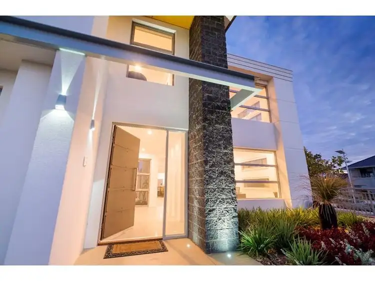 Second view of Homely house listing, 2 Lucretia Circle, North Coogee WA 6163