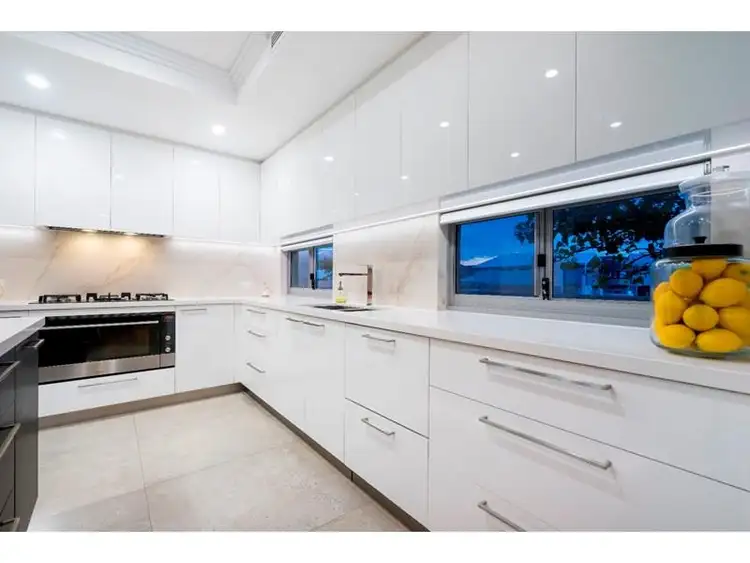 Fifth view of Homely house listing, 2 Lucretia Circle, North Coogee WA 6163