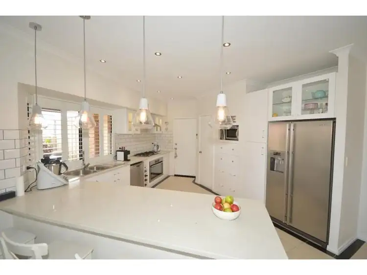 8 Australis Circle, Wannanup WA 6210