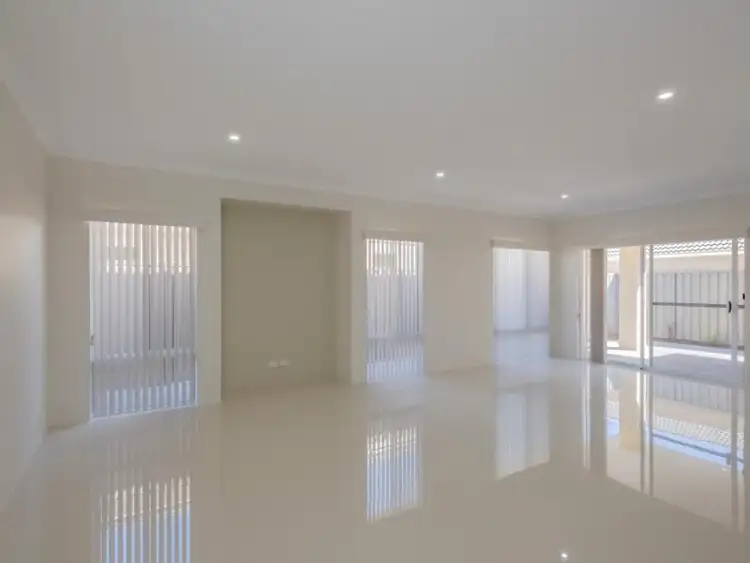 Sixth view of Homely unit listing, 2/118 Thomas Street, Queens Park WA 6107