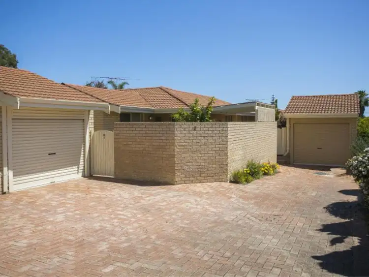 2/13 Clarence Street, Tuart Hill WA 6060