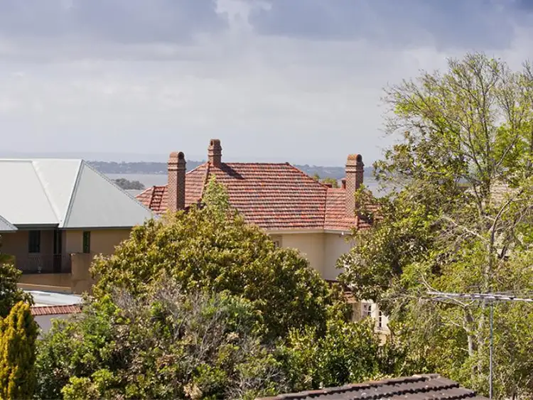 9/7 Bindaring Parade, Claremont WA 6010