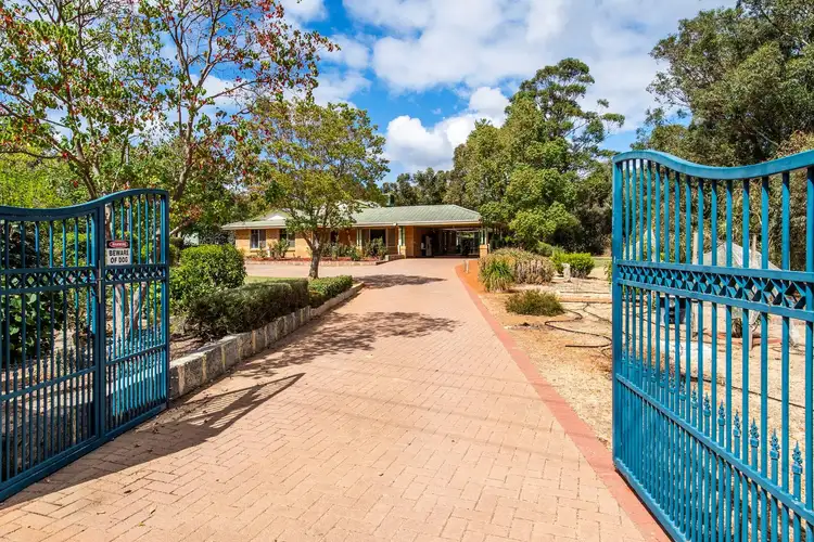 18 Quenington Court, Maida Vale WA 6057