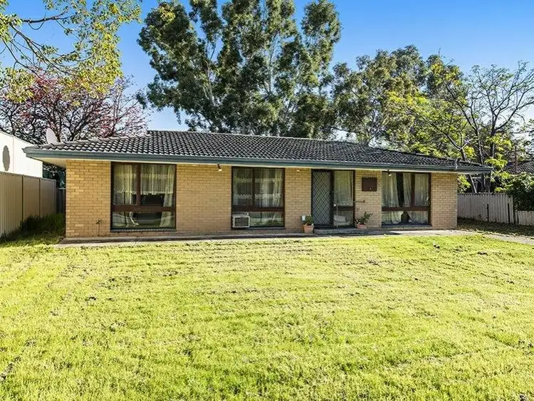 30 Tenterden Way, Gosnells WA 6110