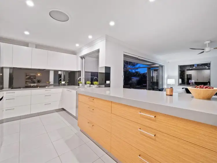 55 Hayfield Way, Duncraig WA 6023