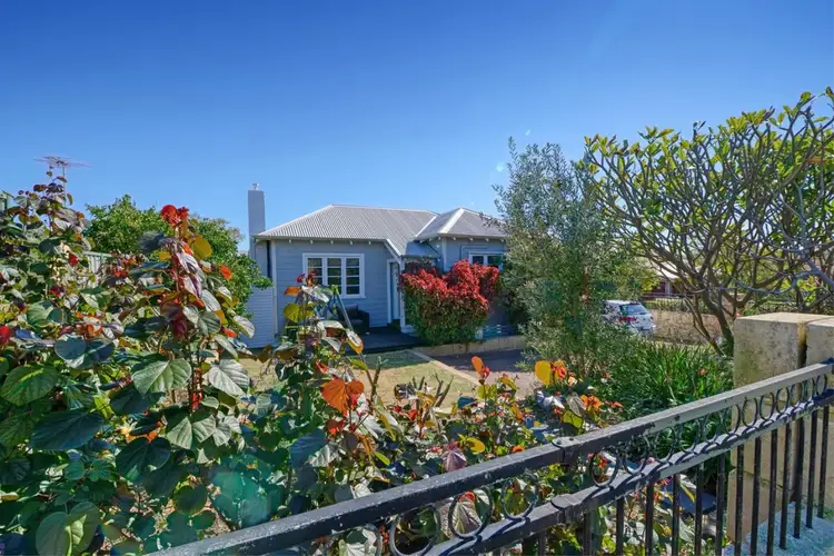 77 Collick Street, Hilton WA 6163