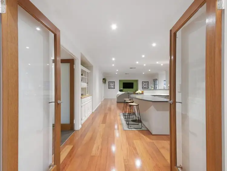 10 Patchouli Circle, Atwell WA 6164