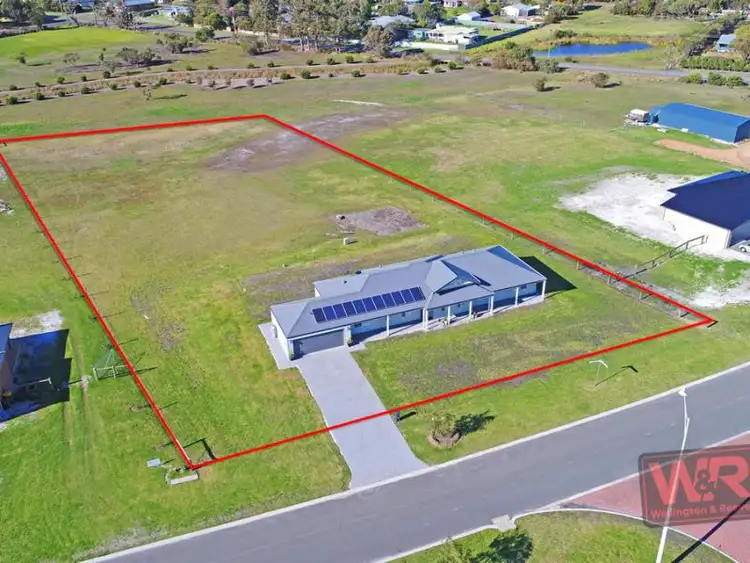 12 Hereford Way, Milpara WA 6330