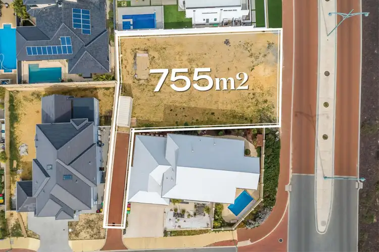 35 St Lucia Road, Iluka WA 6028
