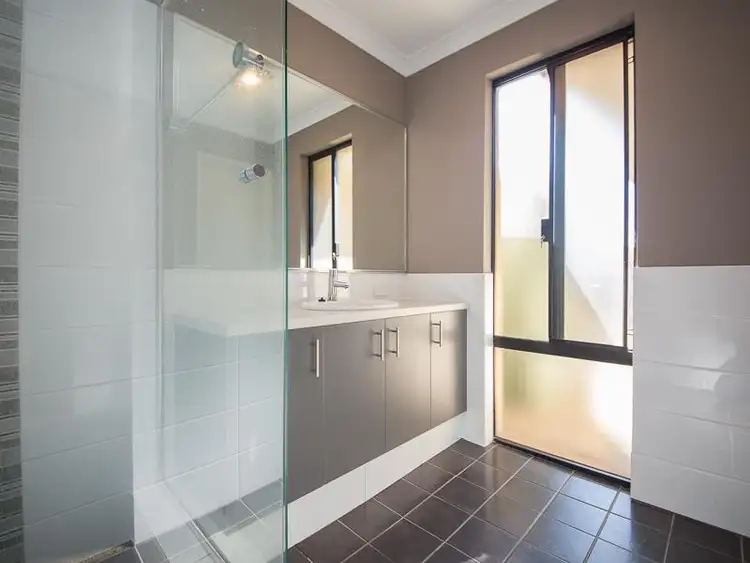 Sixth view of Homely house listing, 402 MILLHOUSE RD, Aveley WA 6069