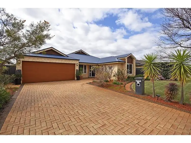 10 Pirianda Way, Aveley WA 6069