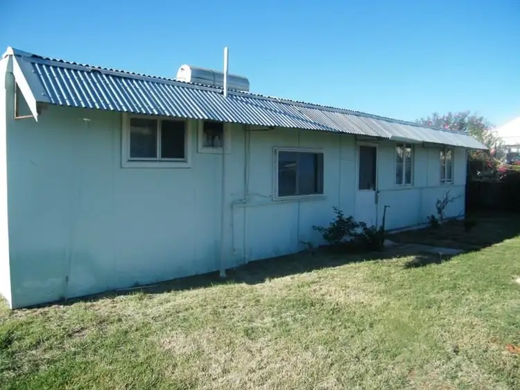 26 Crowther Street, South Carnarvon WA 6701