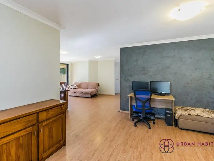 Second view of Homely house listing, 7 Chipper View, Parmelia WA 6167