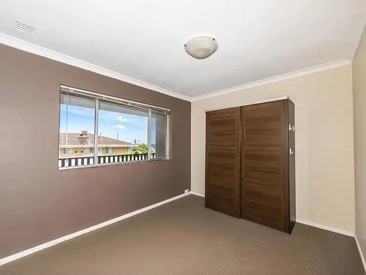 Fifth view of Homely unit listing, 9/11 Ventnor Street, Scarborough WA 6019